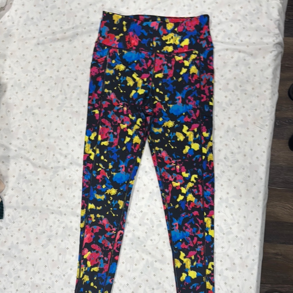 Nike Black and Blue Leggings Vibrant Design